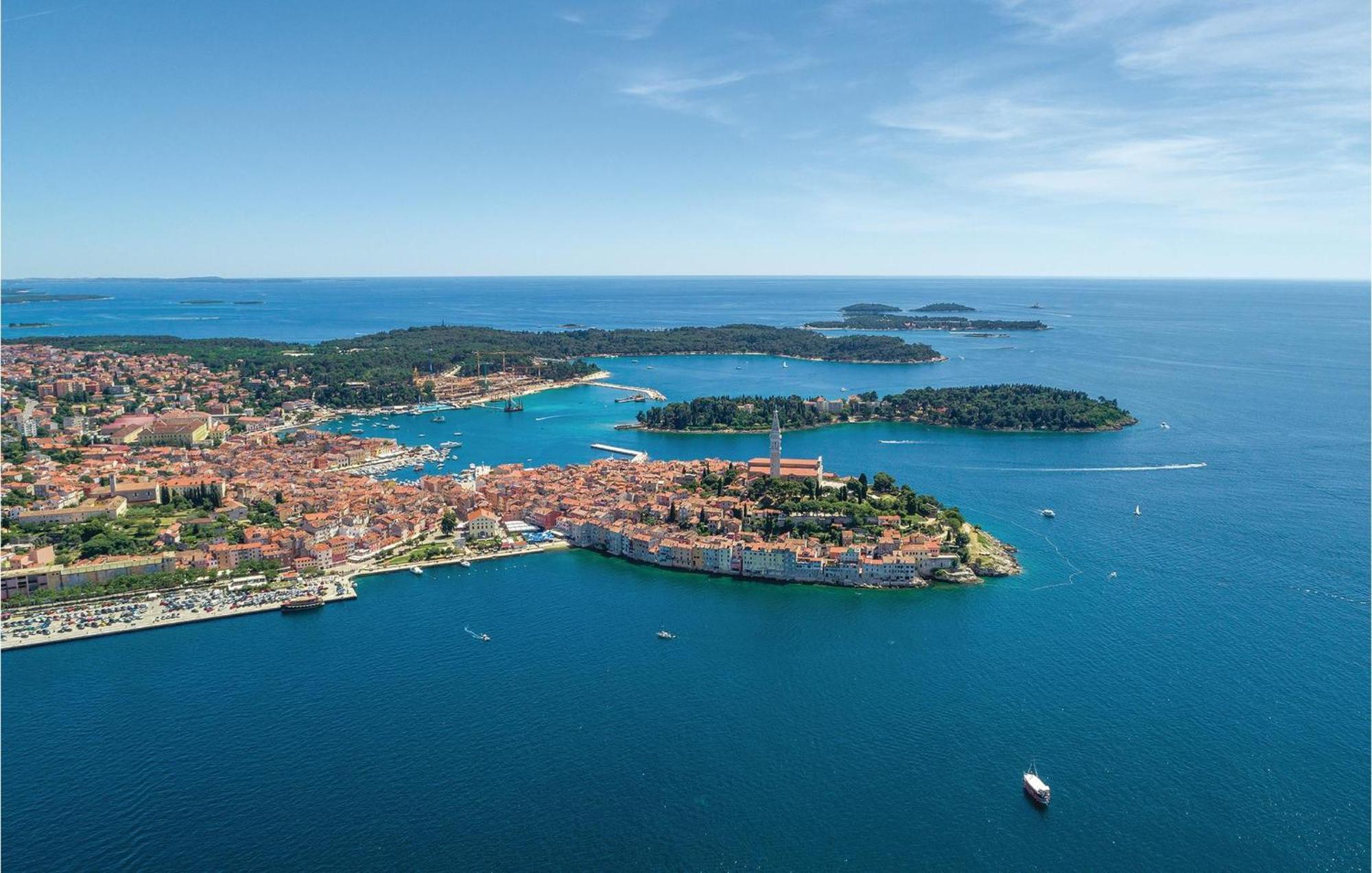 Amazing Apartment In Rovinj With Wifi Exterior photo
