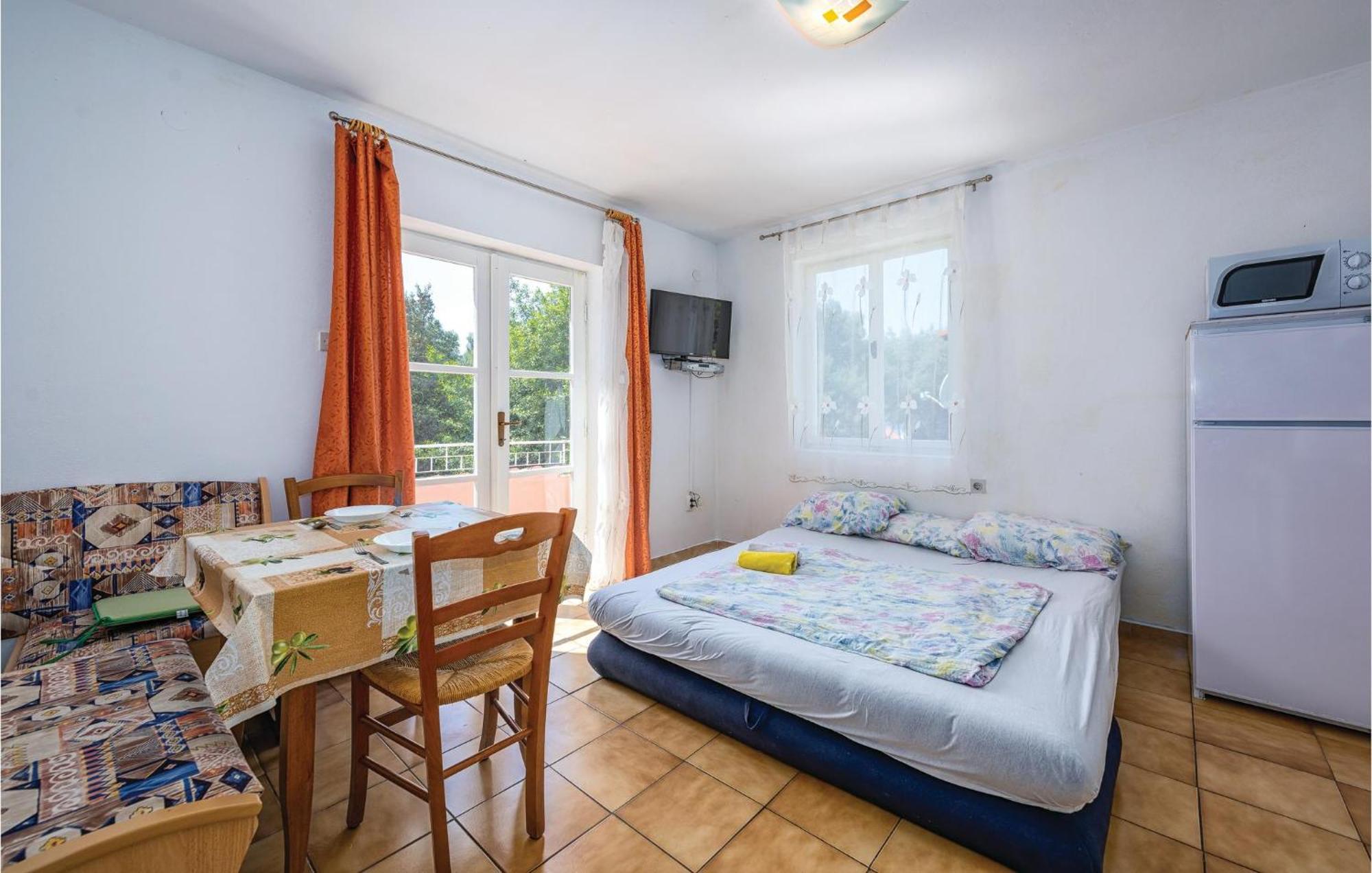 Amazing Apartment In Rovinj With Wifi Exterior photo