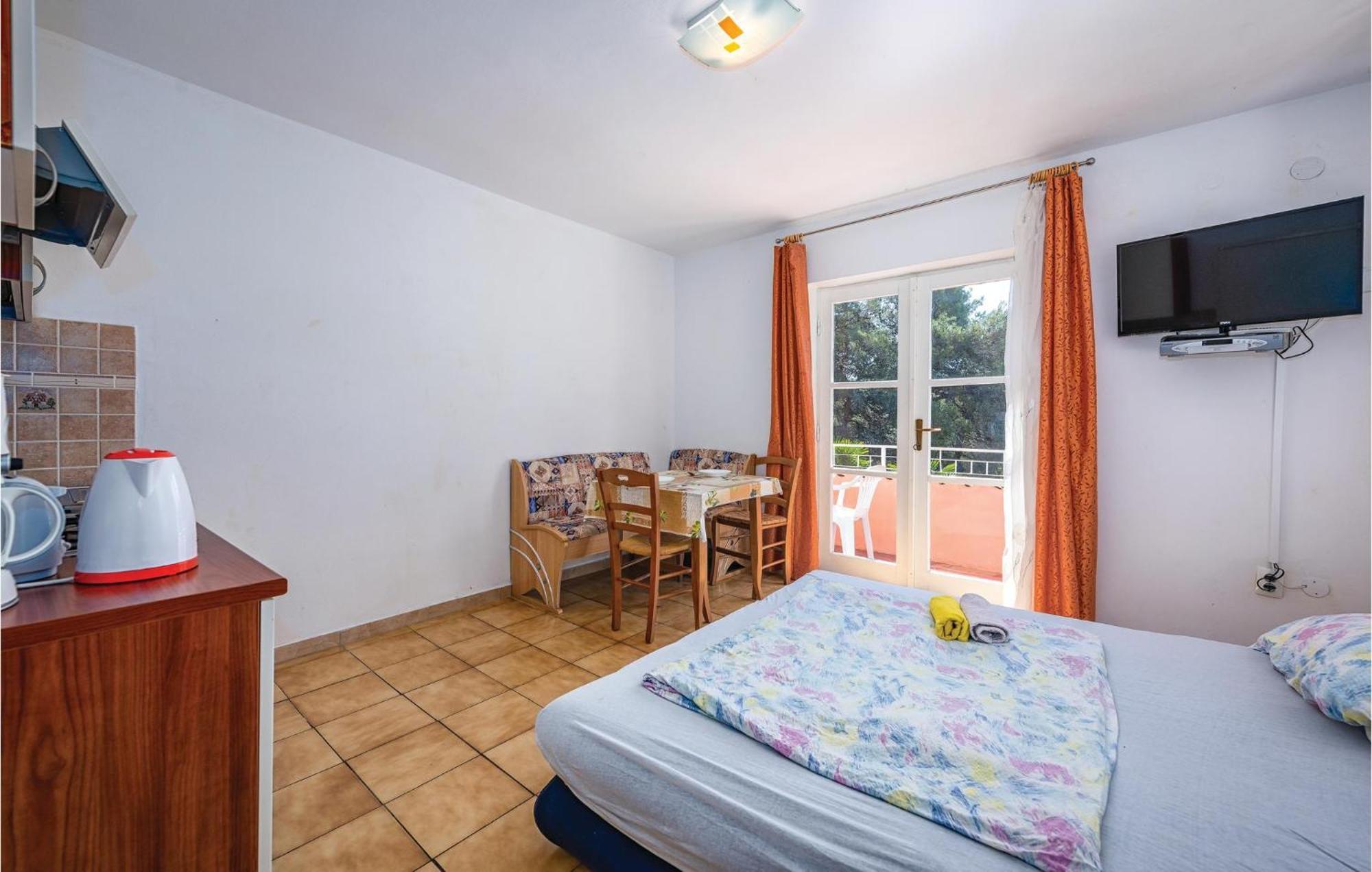 Amazing Apartment In Rovinj With Wifi Exterior photo