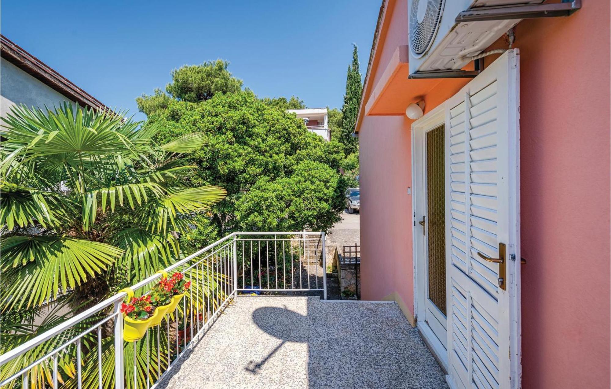 Amazing Apartment In Rovinj With Wifi Exterior photo