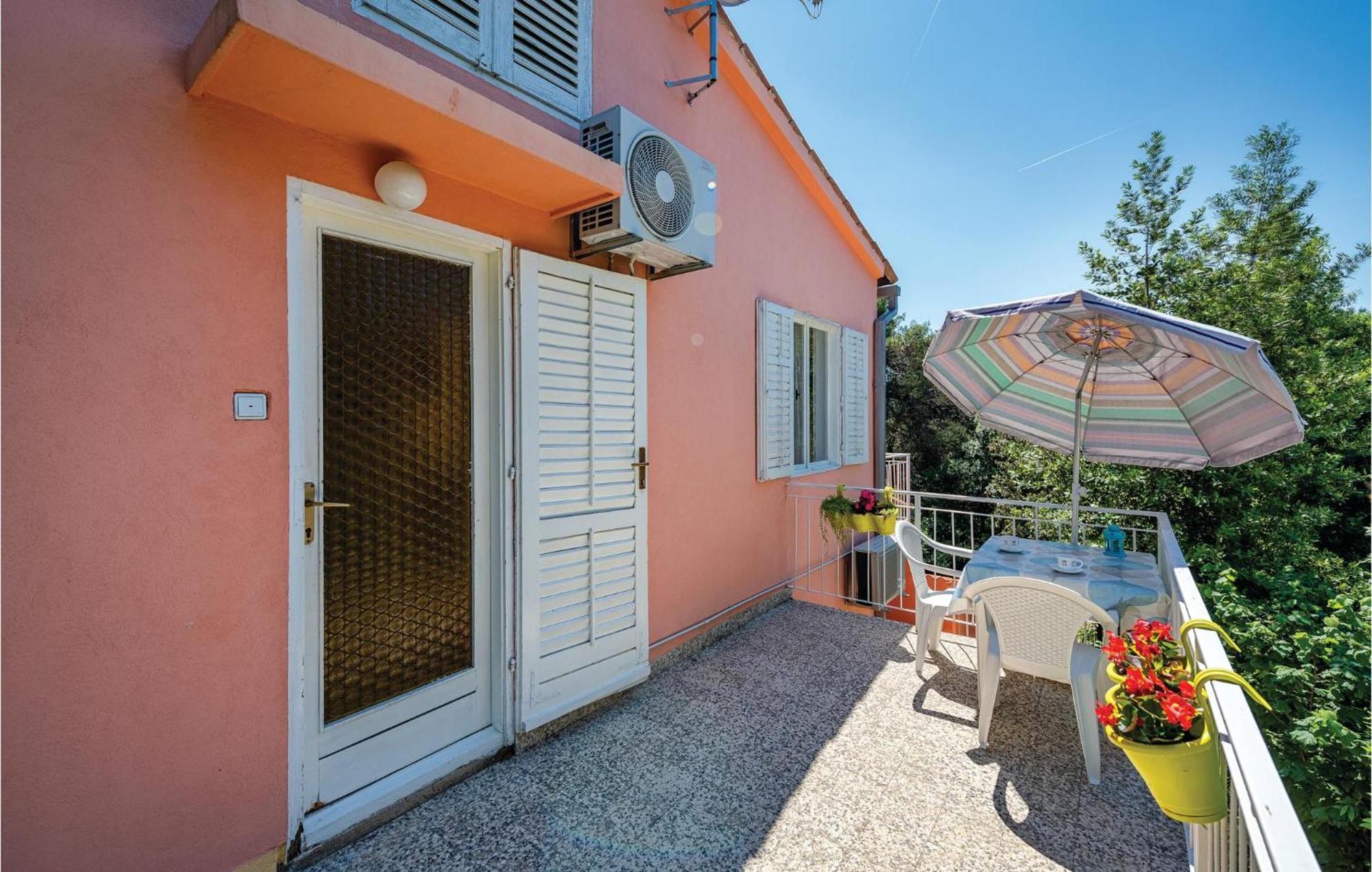 Amazing Apartment In Rovinj With Wifi Exterior photo